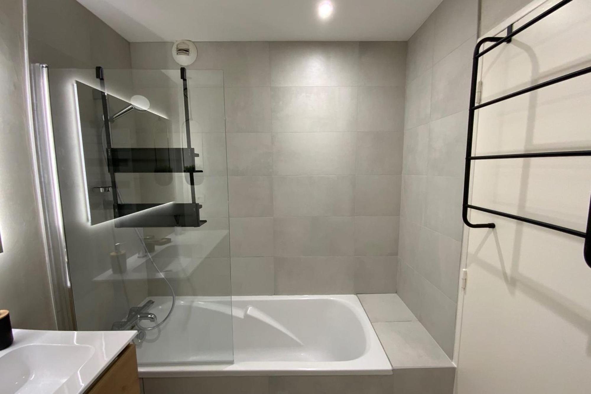 Aesthetics - 2 Bedrooms And Secure Parking! มงต์เปอลิเยร์ ภายนอก รูปภาพ